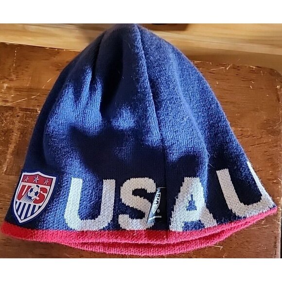 United States Soccer Beanie USA Knit Hat Cap Red White Blue GUC Reversible - Picture 4 of 11